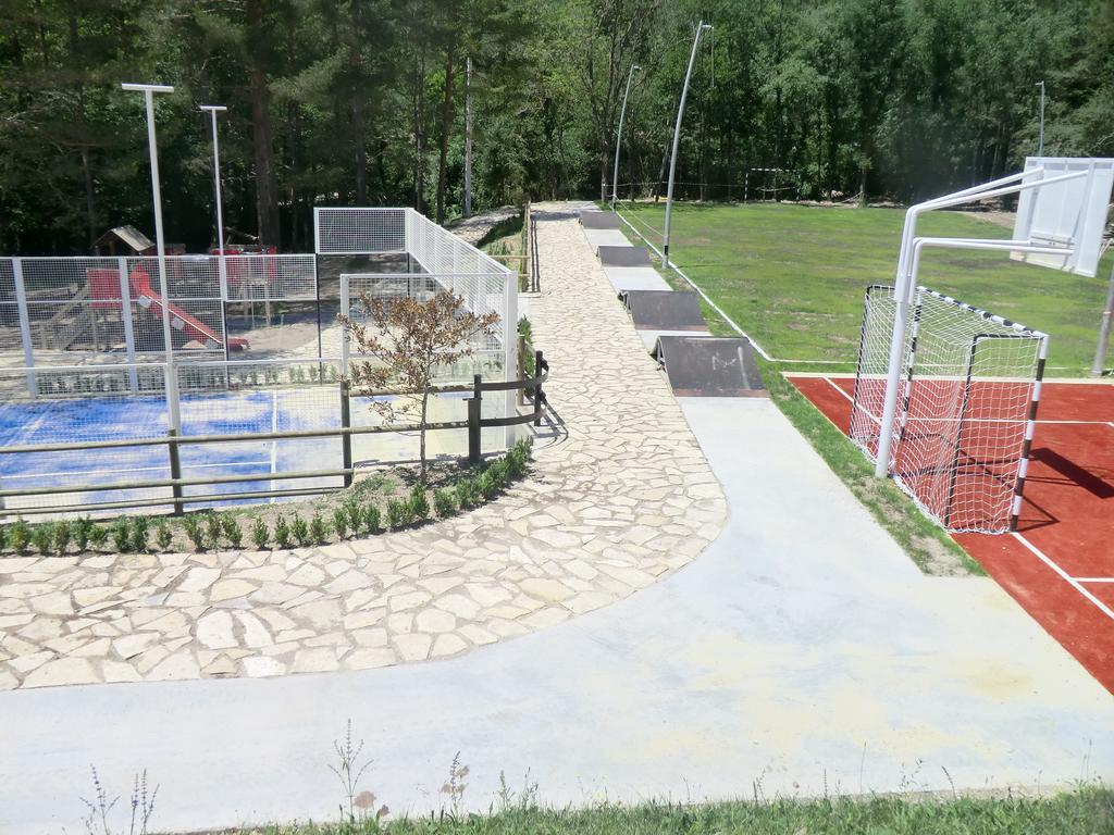 Camping L'Espelt La Pobla de Lillet Exterior photo